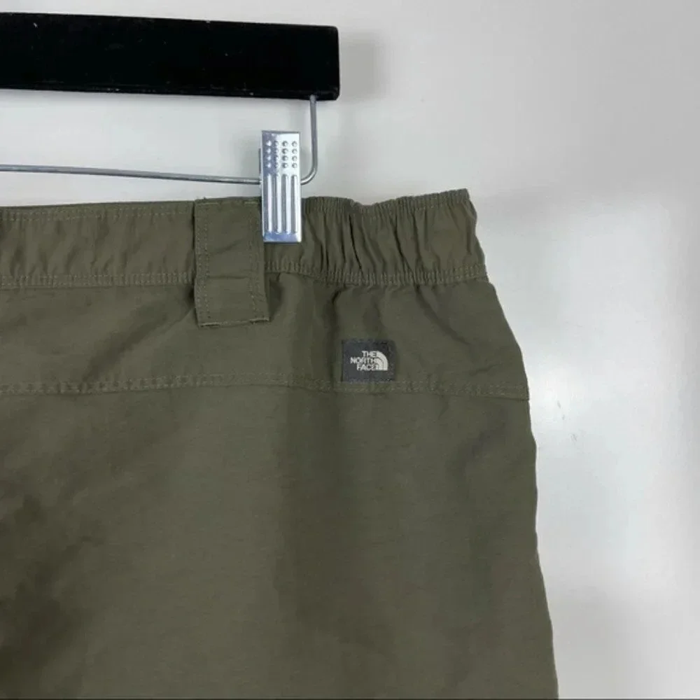 The North Face Olive Green Nylon Cargo Performance Shorts Sz XL Men's